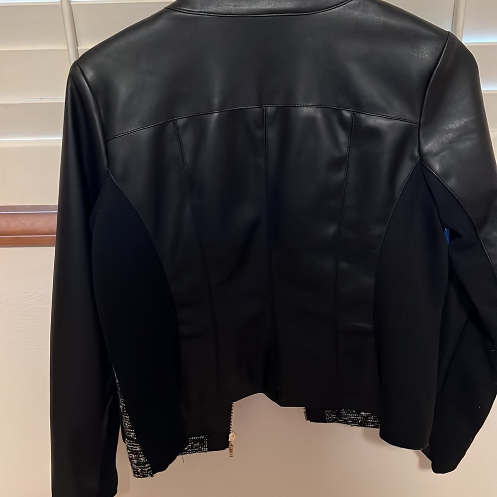 Ivanka Trump jacket - Picture 2 of 3
